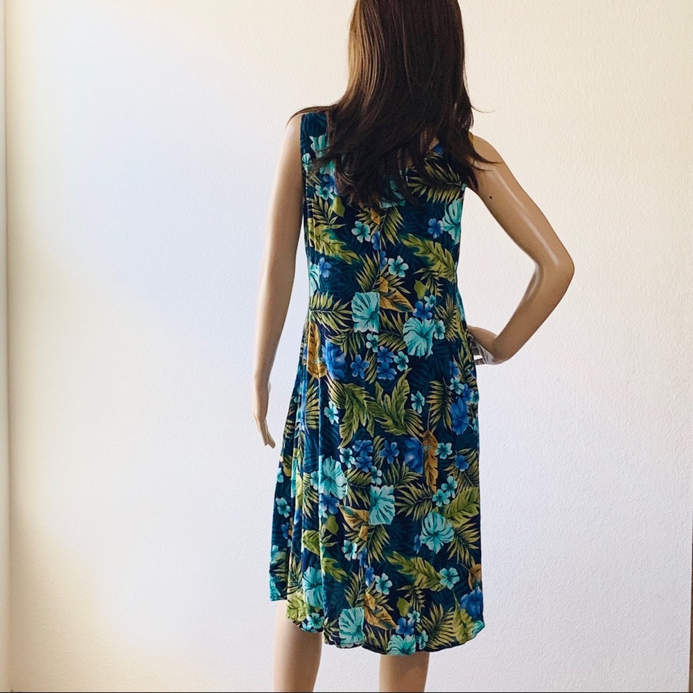 NWOT Floral Sundress - Picture 5 of 6